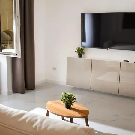 Apartment Very New Place With Air Conditioning *