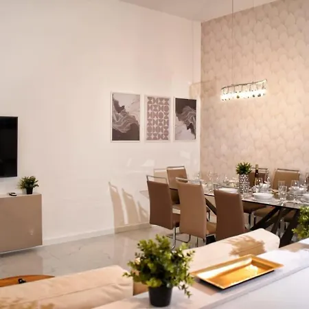 Very New Place With Air Conditioning 부다페스트